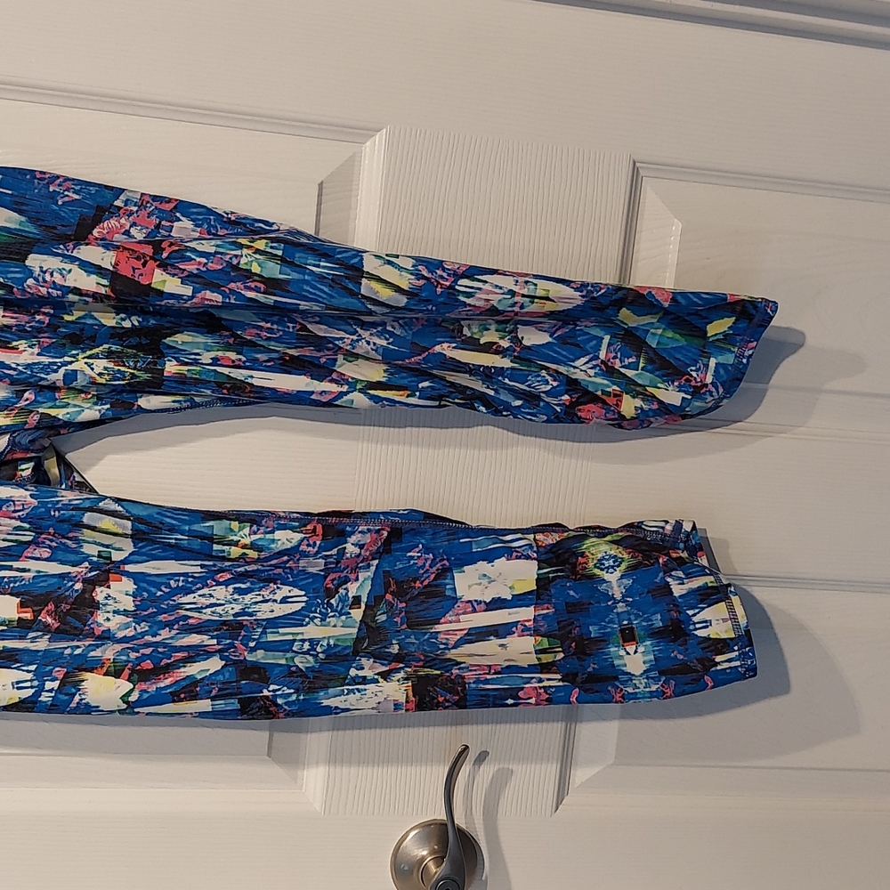Fabletics Multi-Colored Leggings - Picture 3 of 5